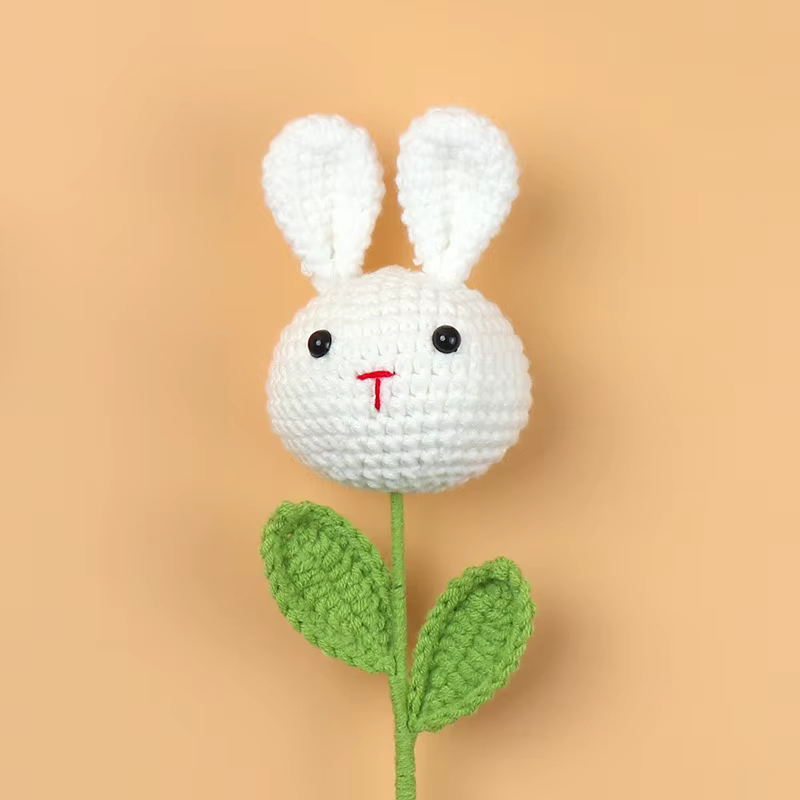 Bouquet de fleurs artificielles au crochet en forme d'animaux