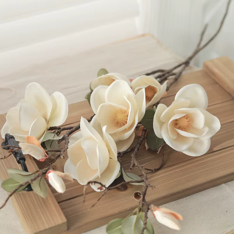 Fleurs artificielles de magnolia avec de longues branches
