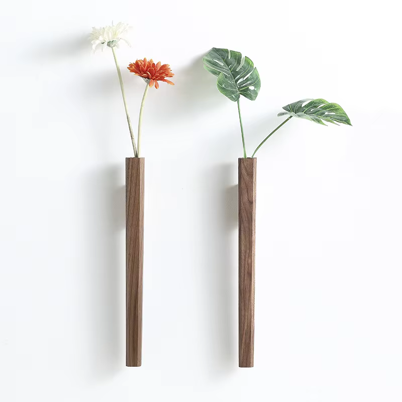Vase à fleurs suspendu en bois massif