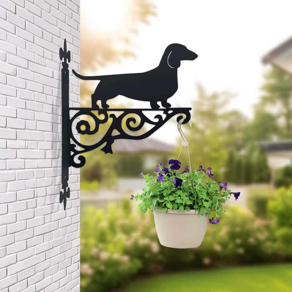 DDPNKL Un support élégant en forme de silhouette de teckel. Suspendez des plantes ou des décorations avec un charme