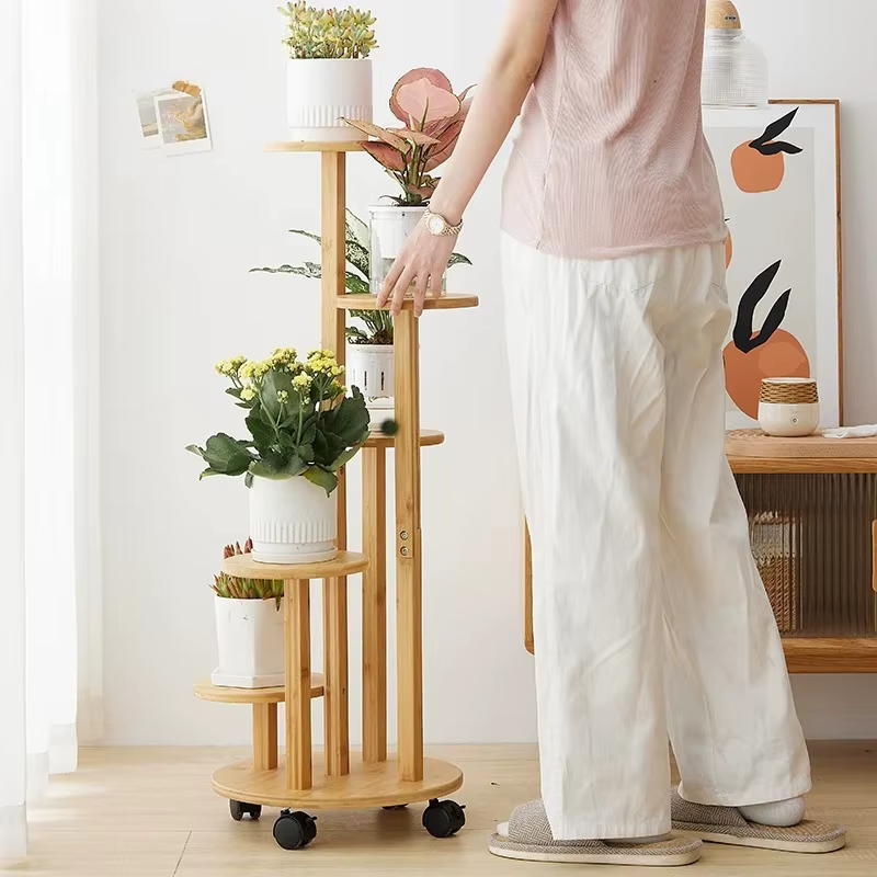 Support roulant pour plantes en bambou