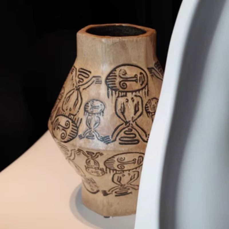 Vase Totem Tribal Vintage