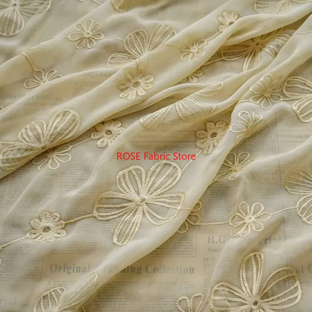 Tissu en mousseline de soie vert Beige brodé de fleurs, tulle Floral pour robe de mariée, robe de soirée, robe d'été, chemises, Design de costumes