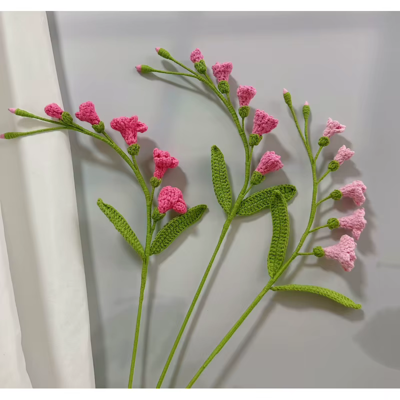 Bouquet de fresie tissé à la main