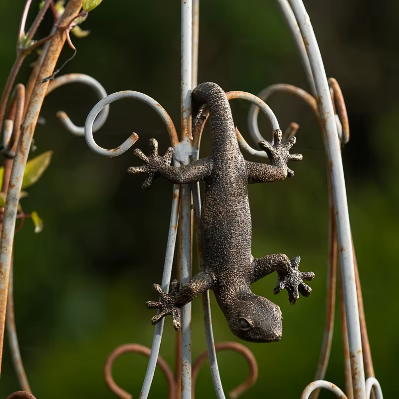 Sculpture en résine Gecko – Décoration de jardin miniature