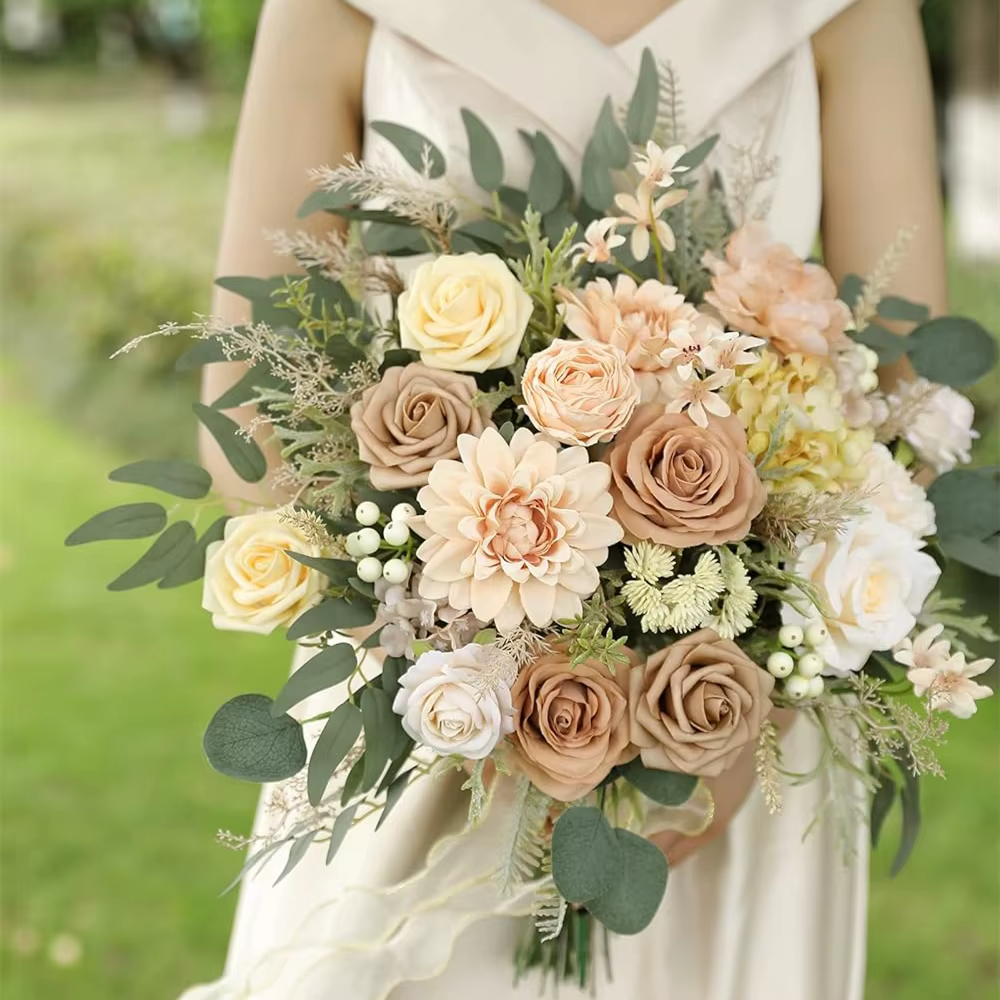 Fleurs artificielles de rose champagne