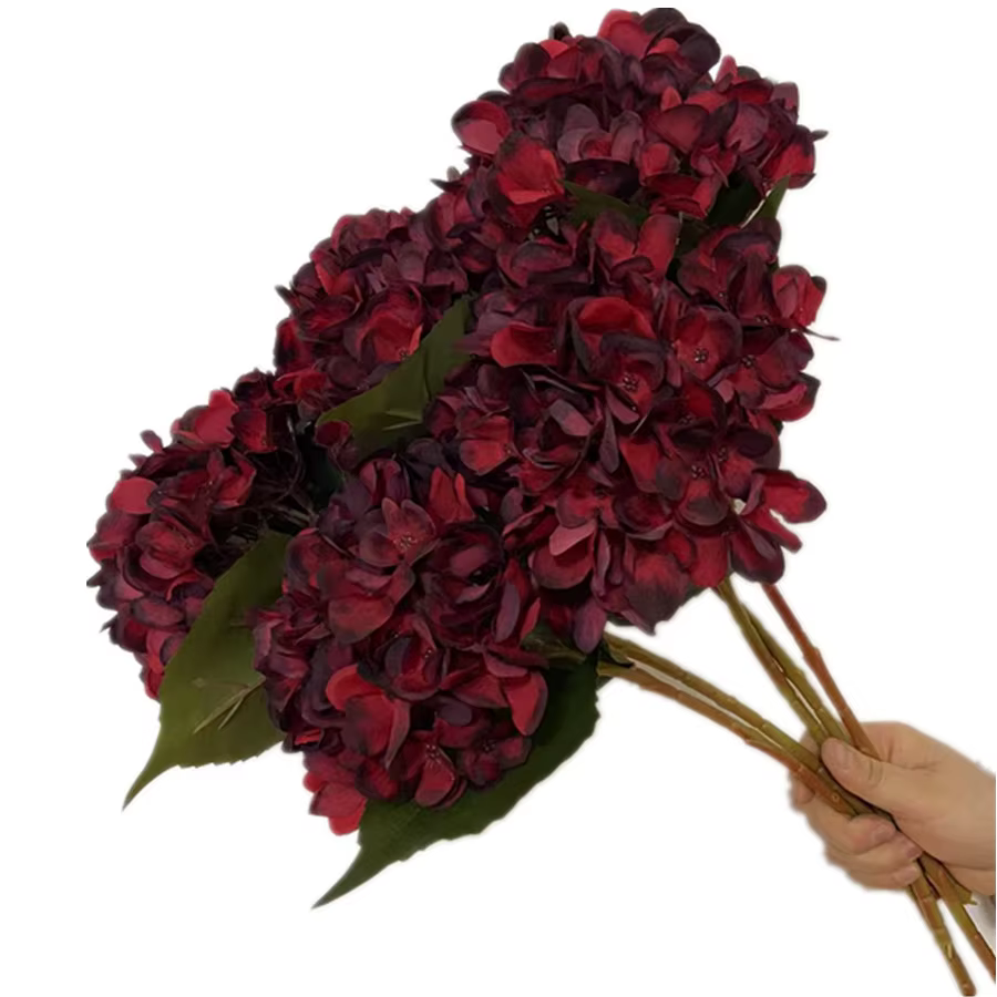 Une plante d'hortensia artificielle de peinture d'huile de soie de branche de fleur d'hydragène de couleur rétro