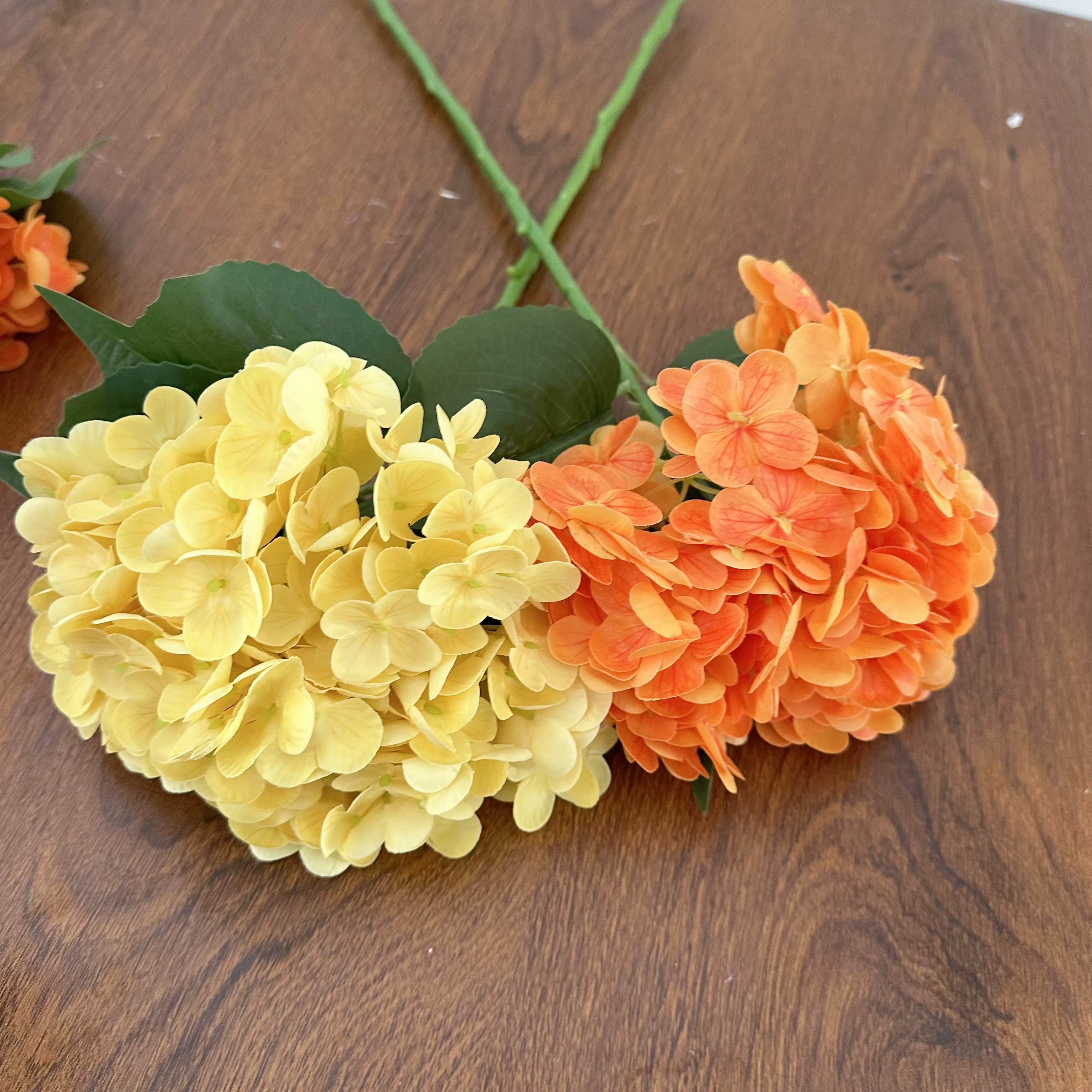 Nouvelle grande fleur artificielle d'hortensia hydratante True Touch Orange jaune faux hortensia décoration de salon scène de mariage