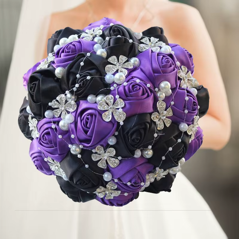 Bouquet de fleurs violettes pour mariage
