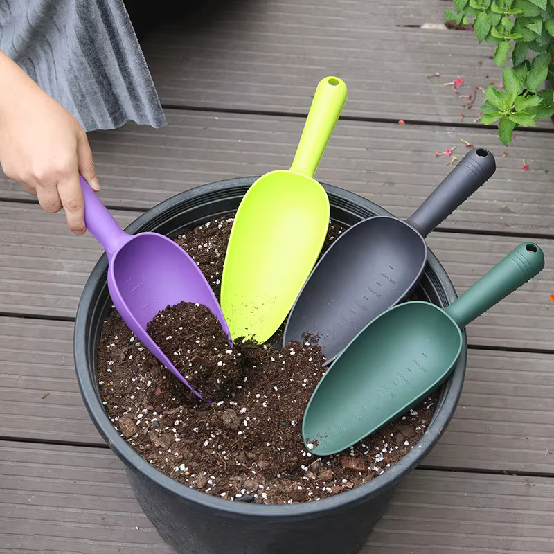 ❤️ Spatule de jardinage pour ameublir la terre