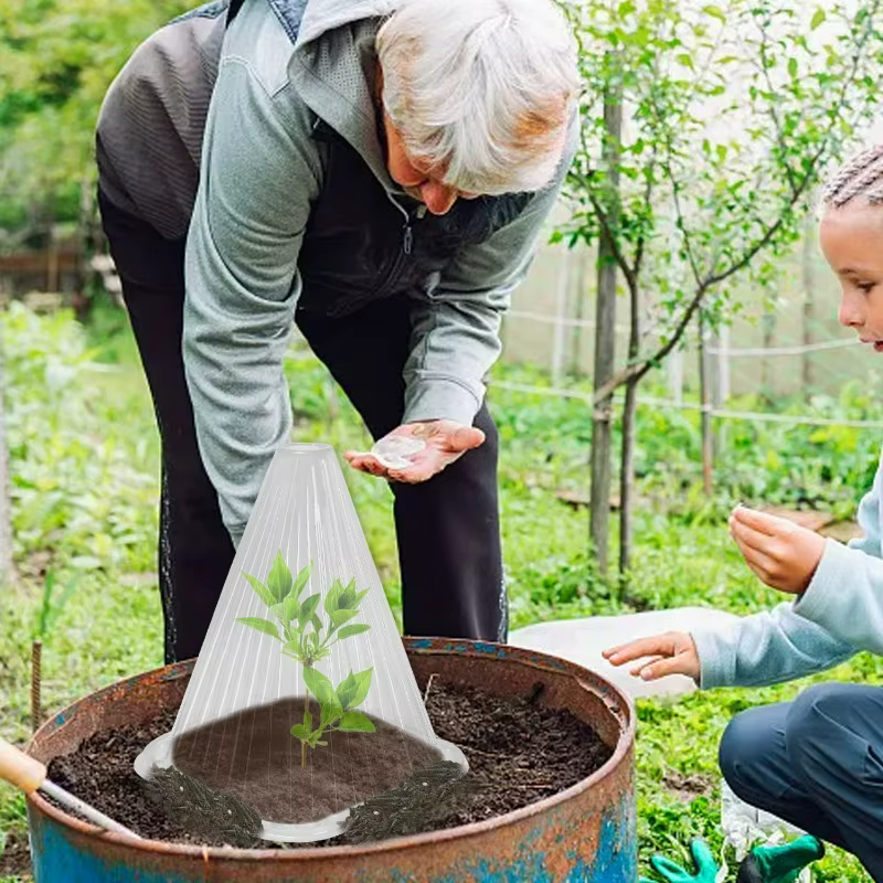 Couvercles de cloche de plantes en plastique Transparent