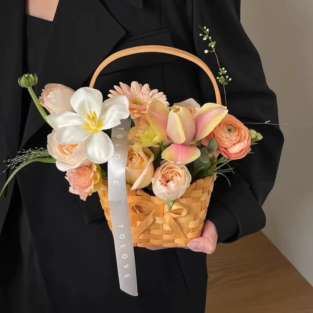 Panier de fleurs de mariée en rotin de saule