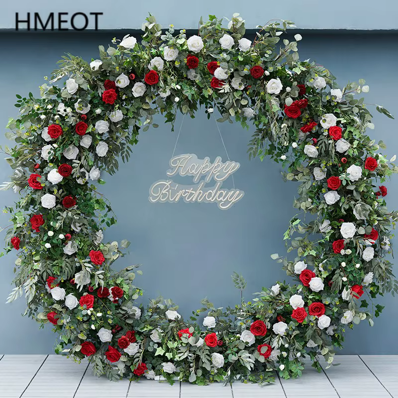 H7736 rouge blanc Rose verdure feuille d'eucalyptus fleur rangée Arrangement cadre rond mariage toile de fond décor support Floral événement accessoire
