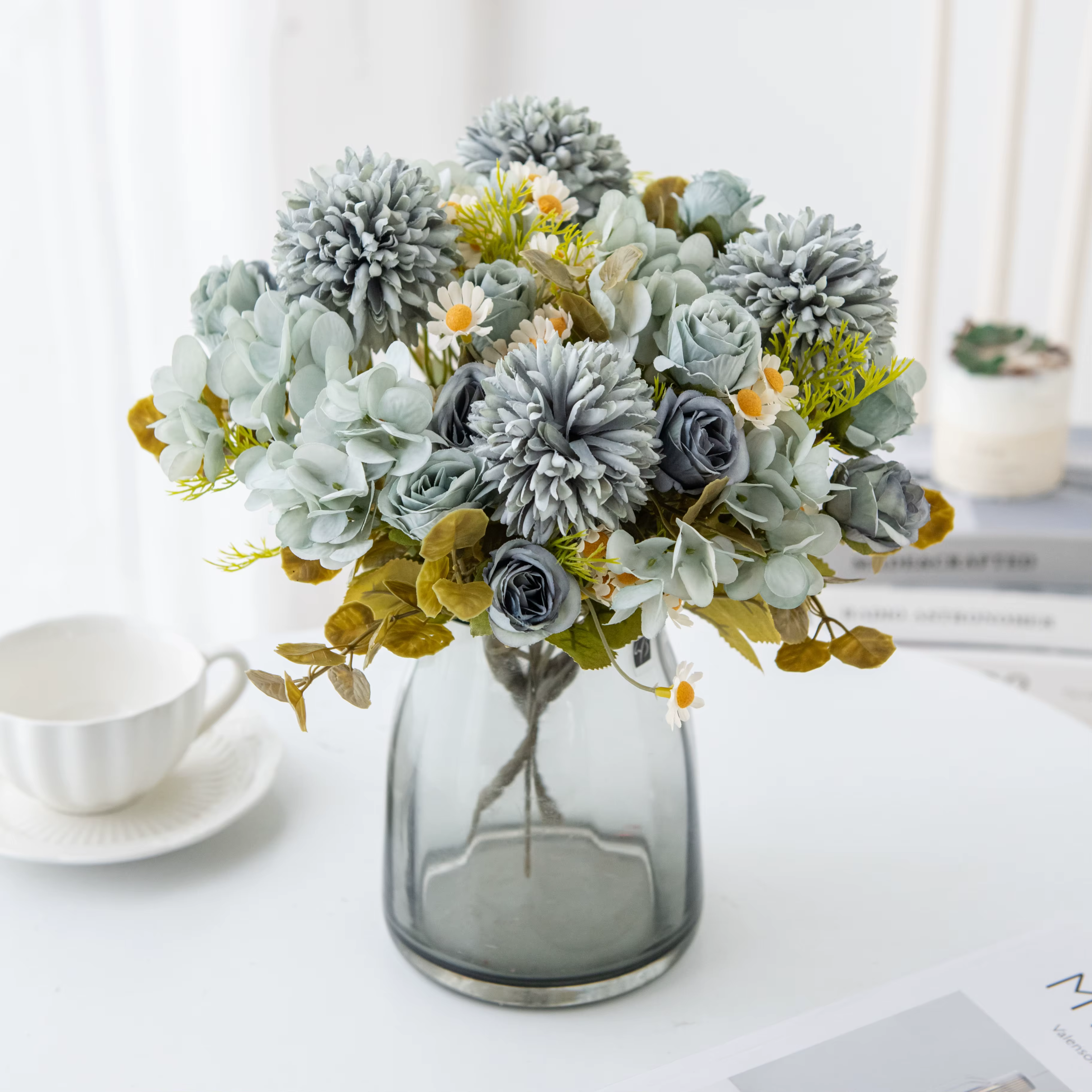Combinaison de fleurs artificielles de camomille