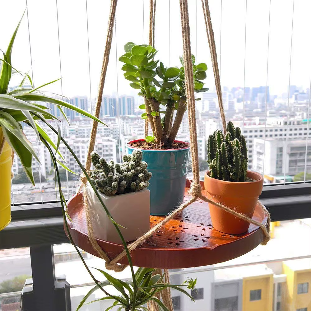 Plante suspendue en macramé faite à la main