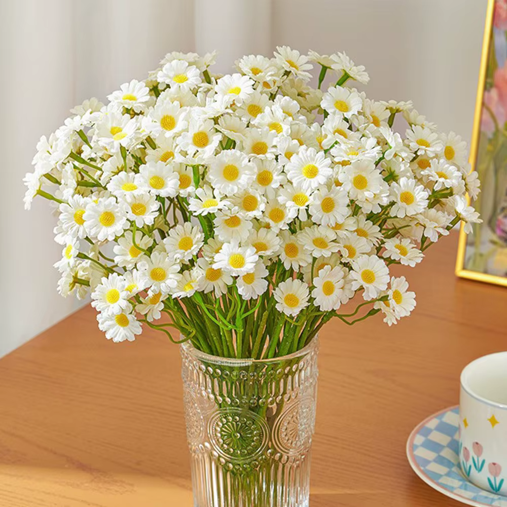 Petite fleur artificielle en soie