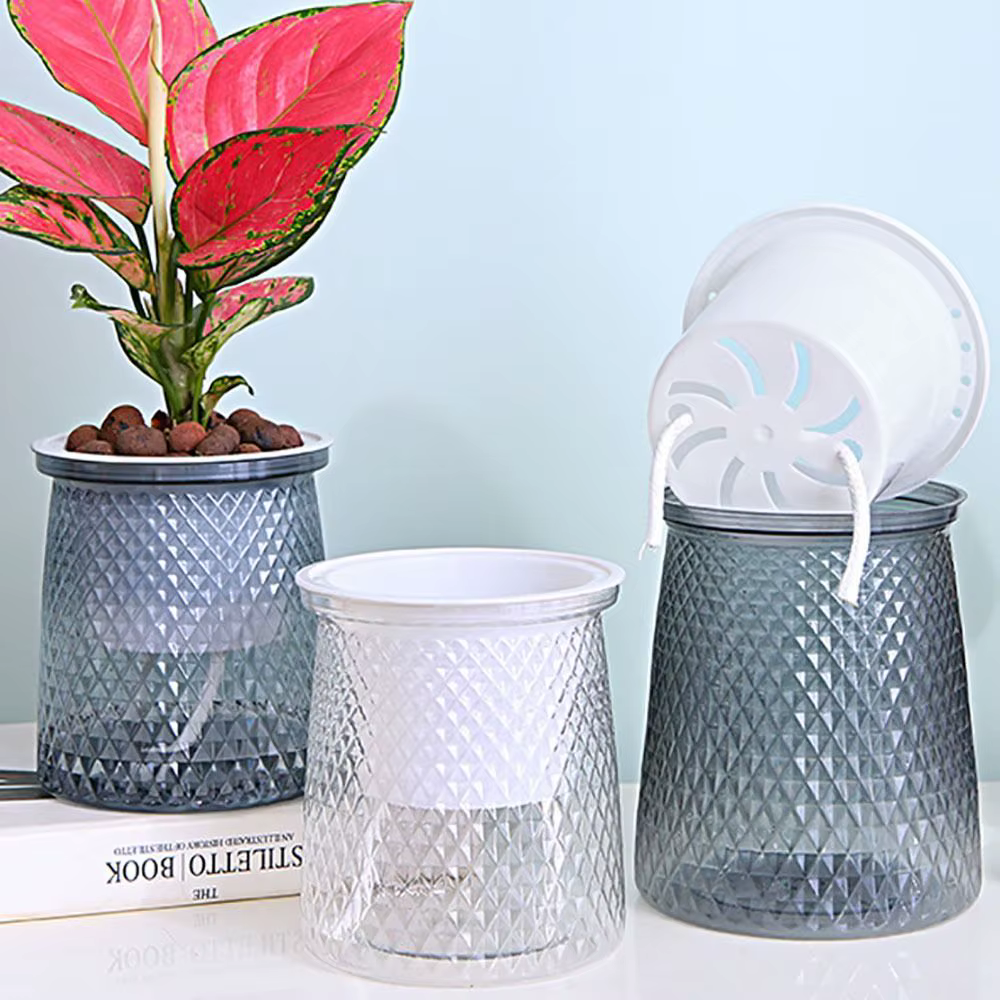 Pot de fleurs en plastique à arrosage automatique