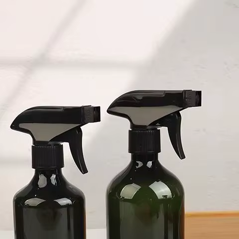 Bouteille de pulvérisation pour plantes
