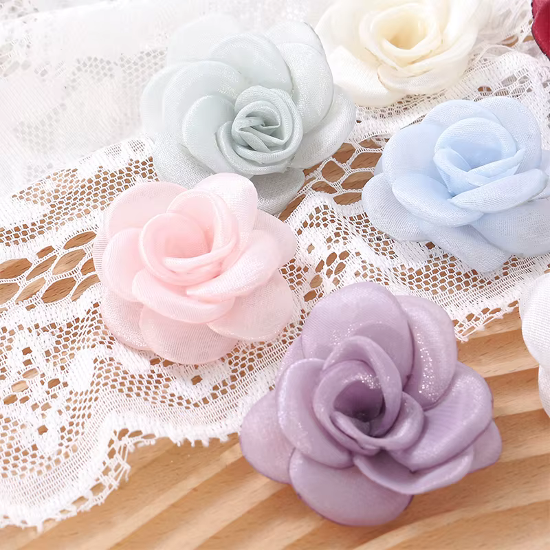 Rose camélia blanche en mousseline de soie