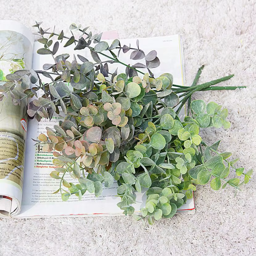 Plantes artificielles en plastique