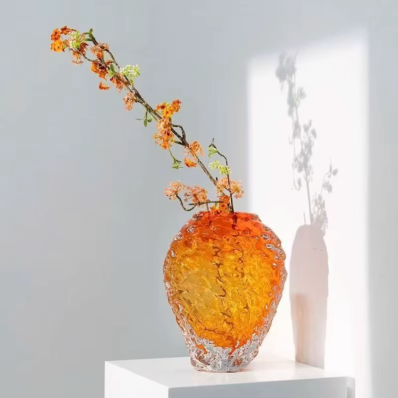 Vase en verre moderne, Arrangement de fleurs