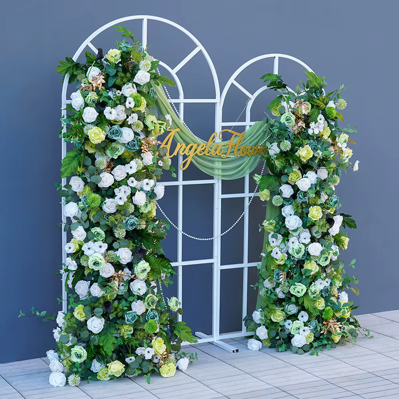 Champagne blanc verdure feuilles canapé coureur Arrangement Floral décor mariage toile de fond KT conseil événement scène sol fleurs A8704
