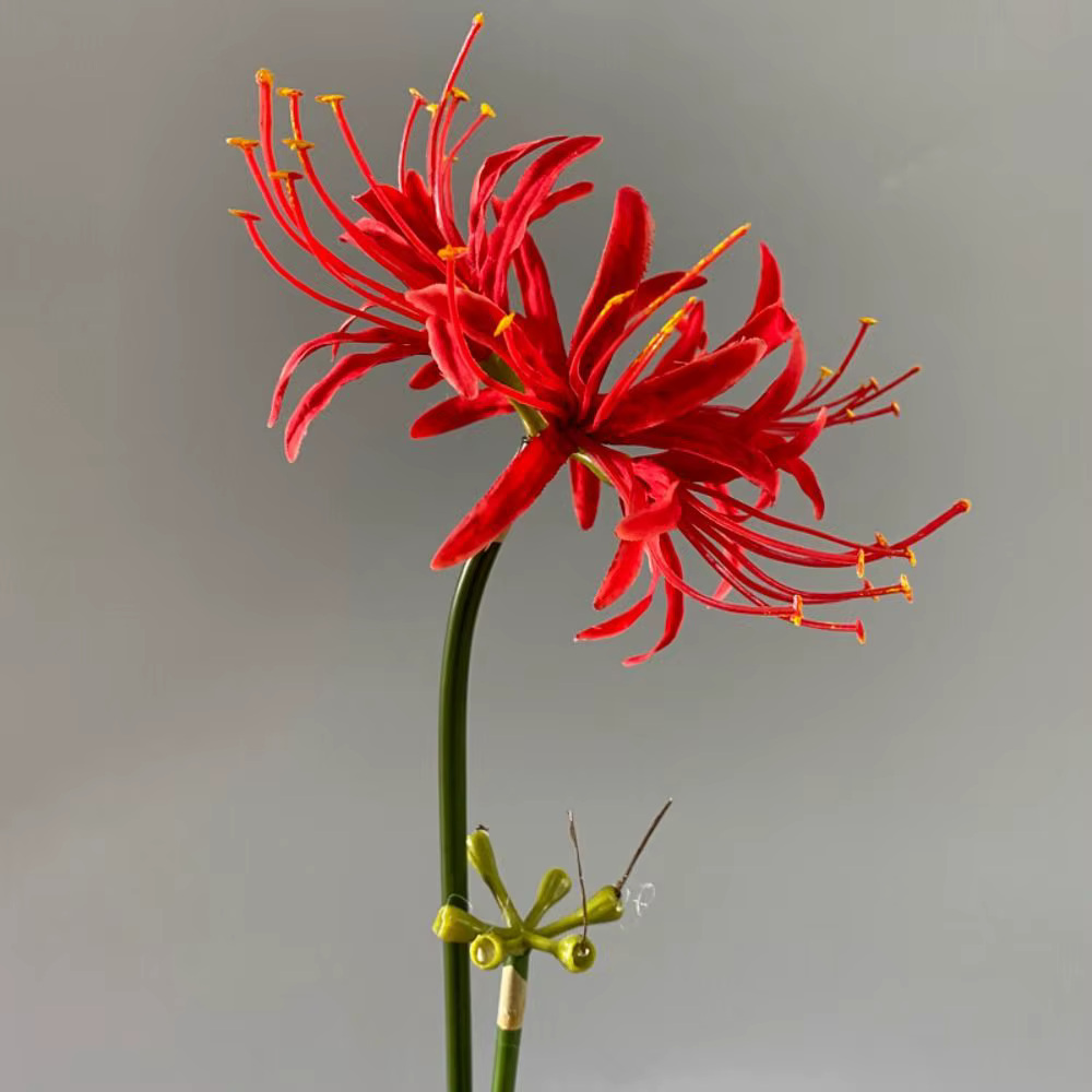 Branche de fleur Higanbana artificielle 60cm