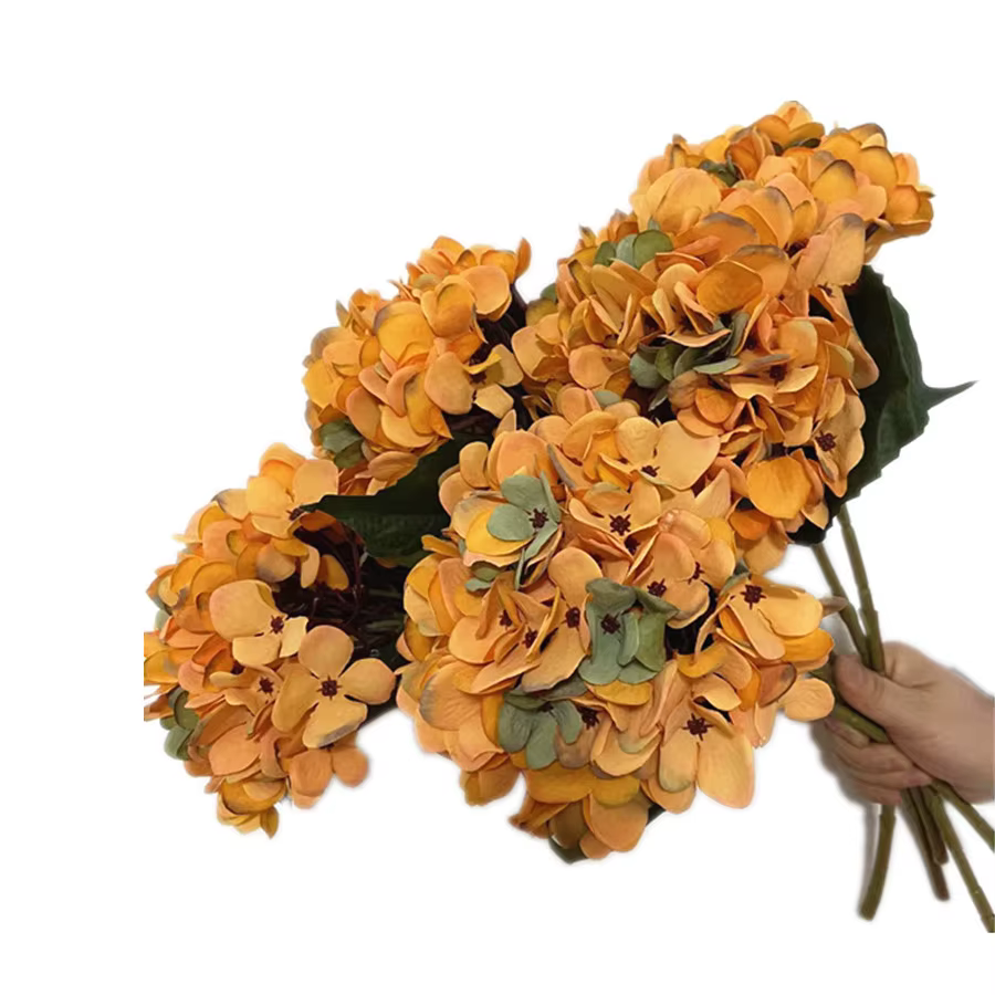 Une plante d'hortensia artificielle de peinture d'huile de soie de branche de fleur d'hydragène de couleur rétro