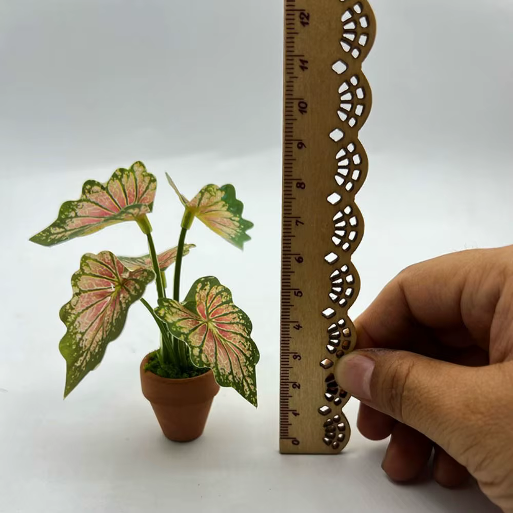 Plante miniature pour maison de poupée 1:12