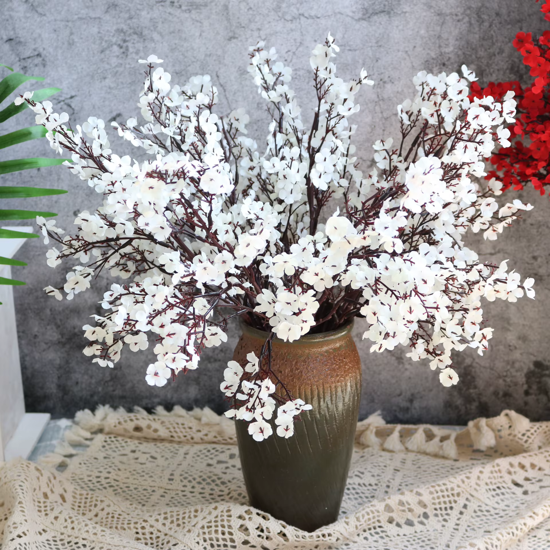 Fleurs artificielles de cerisier et gypsophile