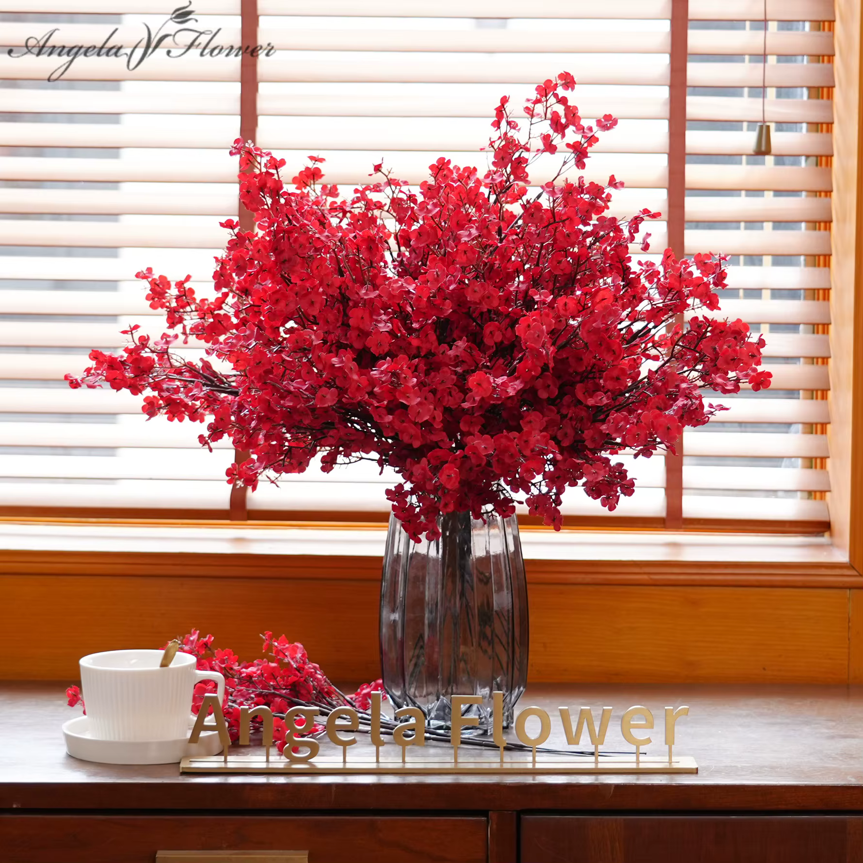Branche de fleur de souffle de bébé rouge romantique
