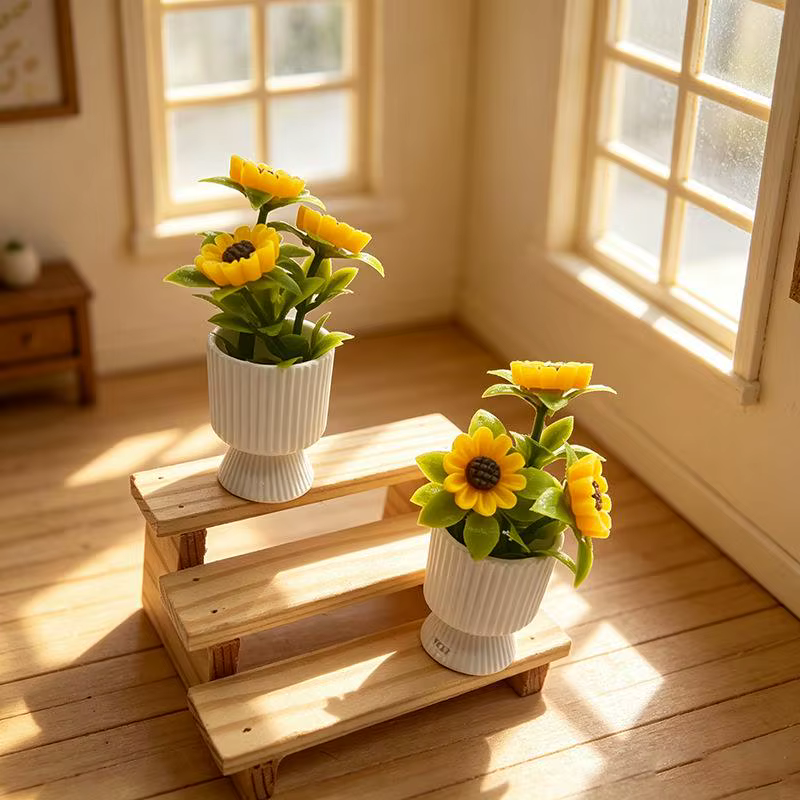 Ornement miniature de plante de tournesol en pot
