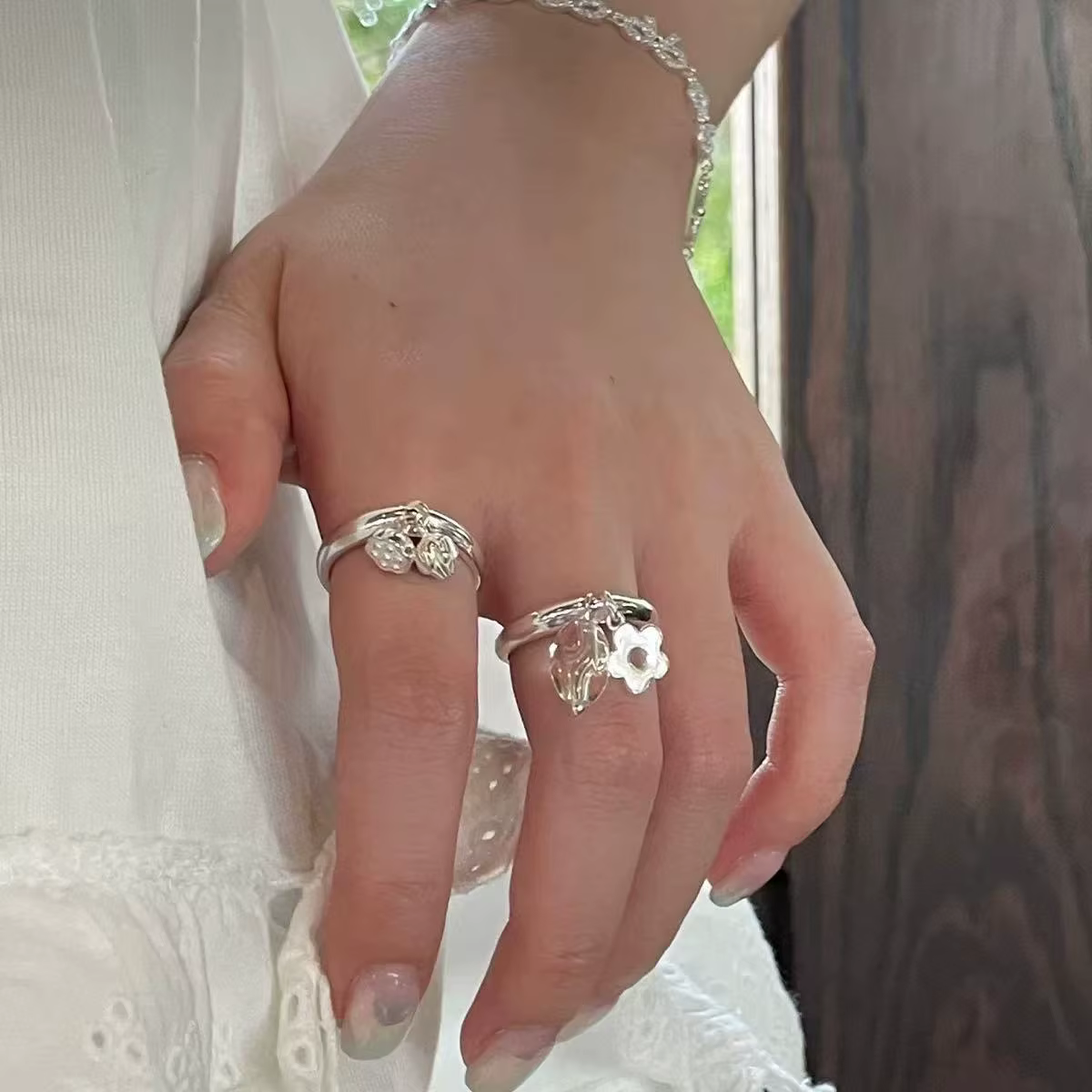 Bague fleur en argent Sterling 925, breloque de personnalité, Style mignon pour femmes, cadeau de fête d'anniversaire pour amis, bijoux exquis, nouvelle collection