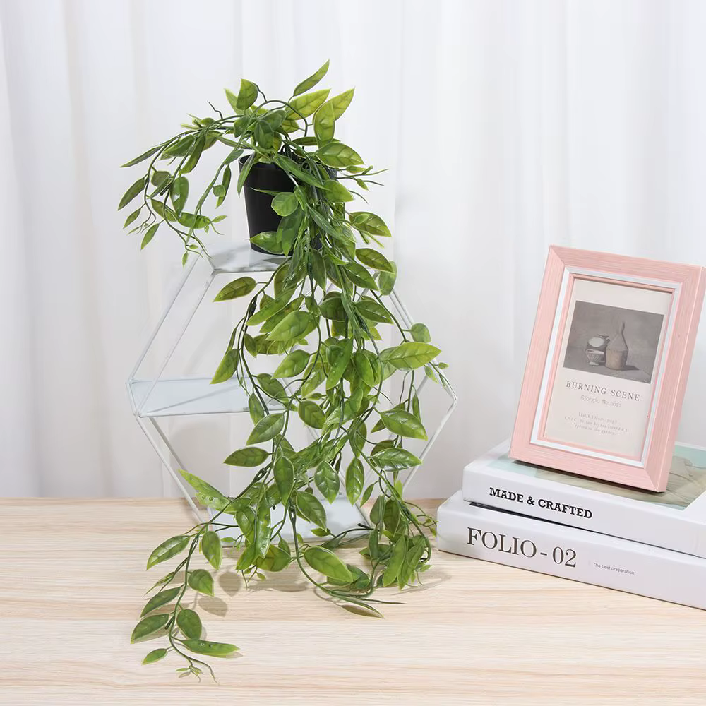 Plantes artificielles en pot pour la décoration de la maison