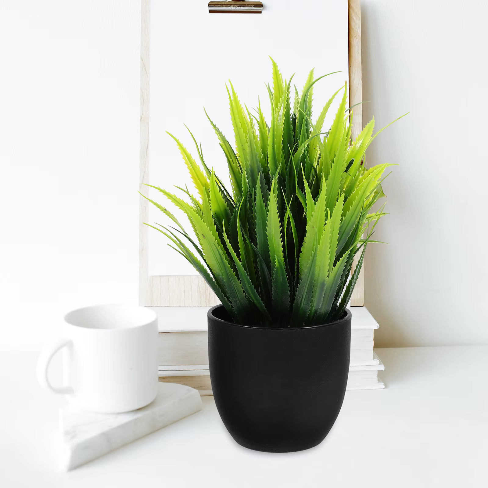 4 plantes artificielles exquises en pot