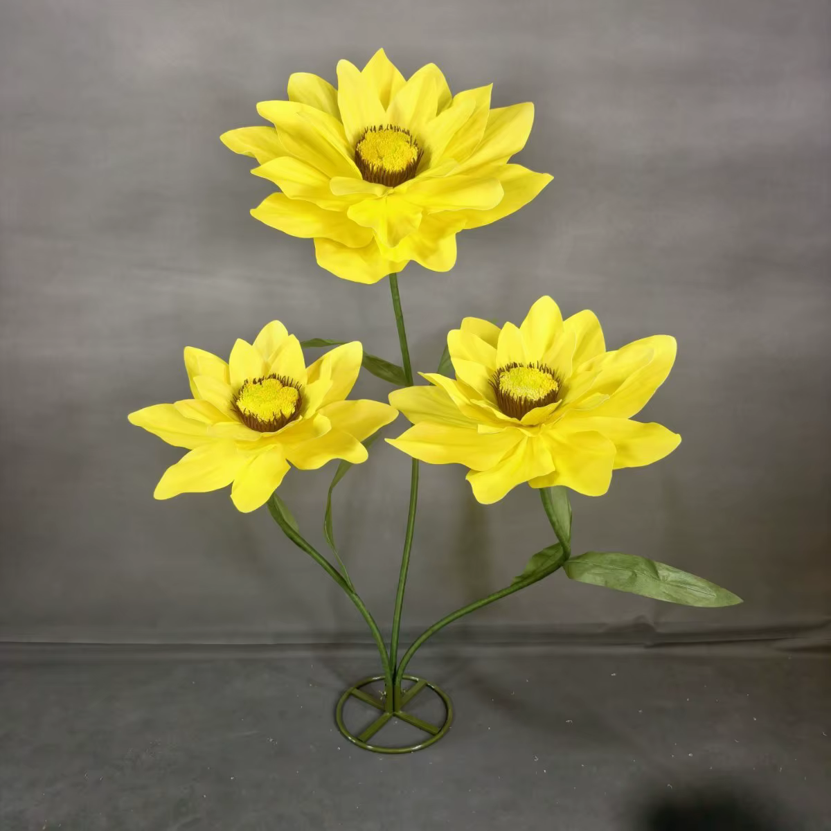 Grandes fleurs artificielles géantes imperméables en mousse (tournesol