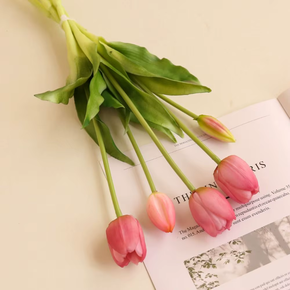 Bouquet de tulipes réalistes à 5 têtes