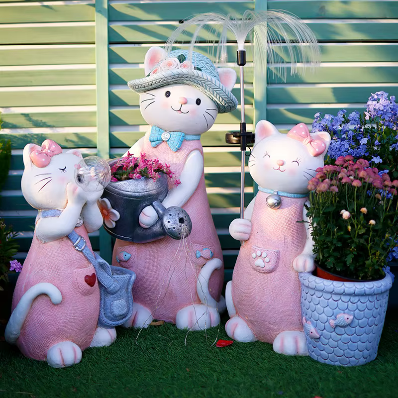 Pot de fleurs en forme de chat de jardin