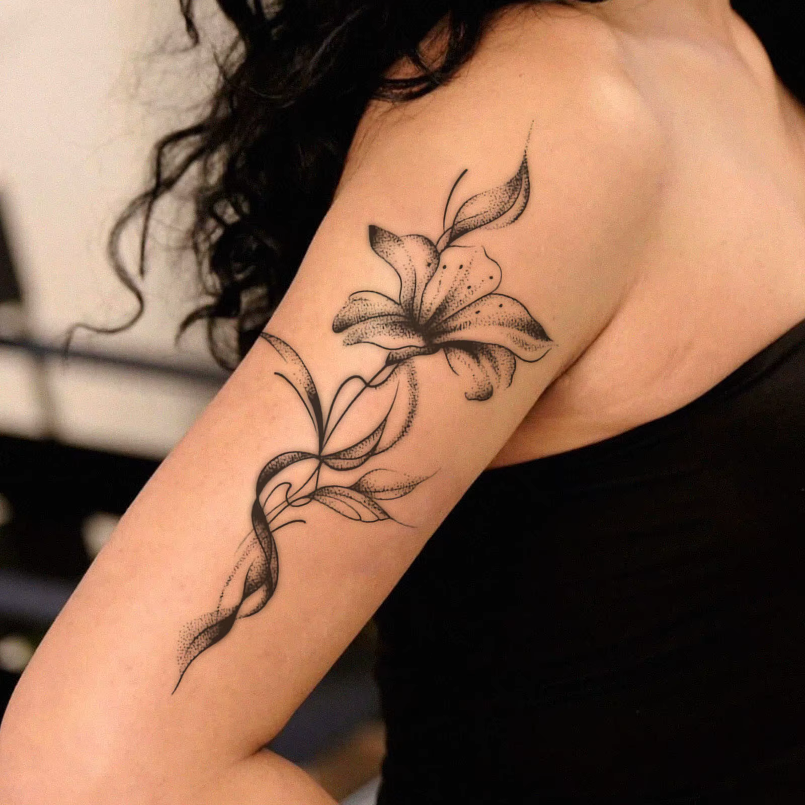 Autocollant de tatouage Black Lily