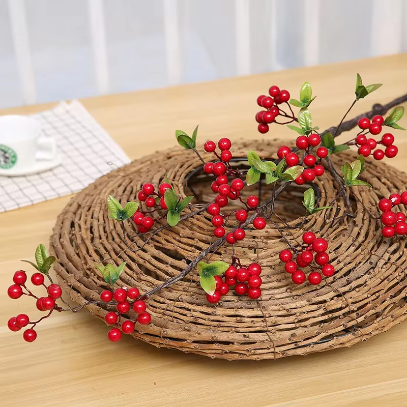 Fleur artificielle de fruit rouge