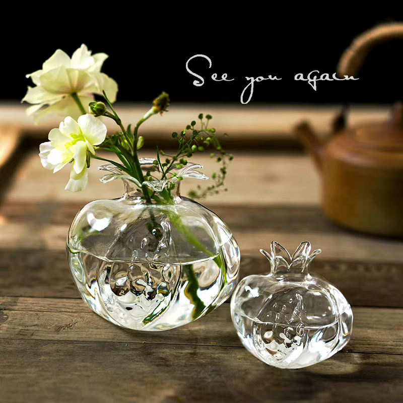 Vase à grenade en verre