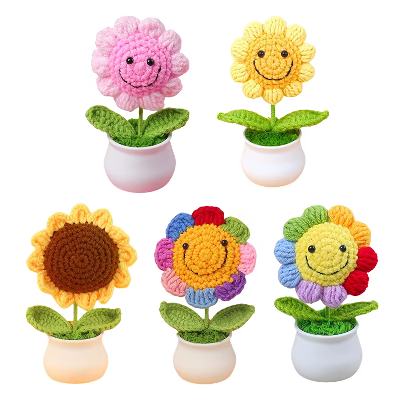 Jolies jardinières tournesol tricotées à la main