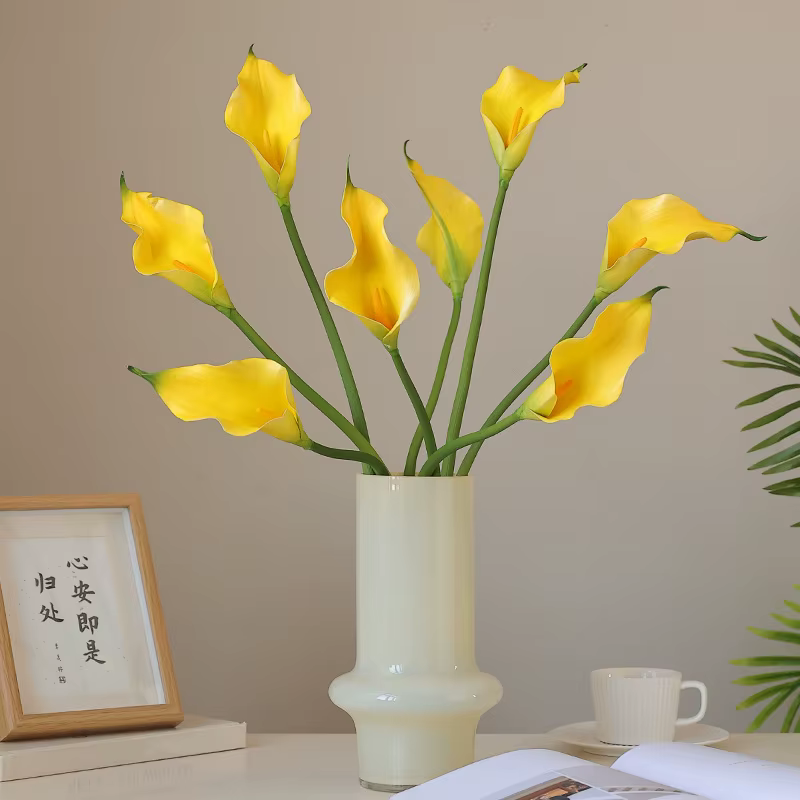 Fleur artificielle de lys Calla