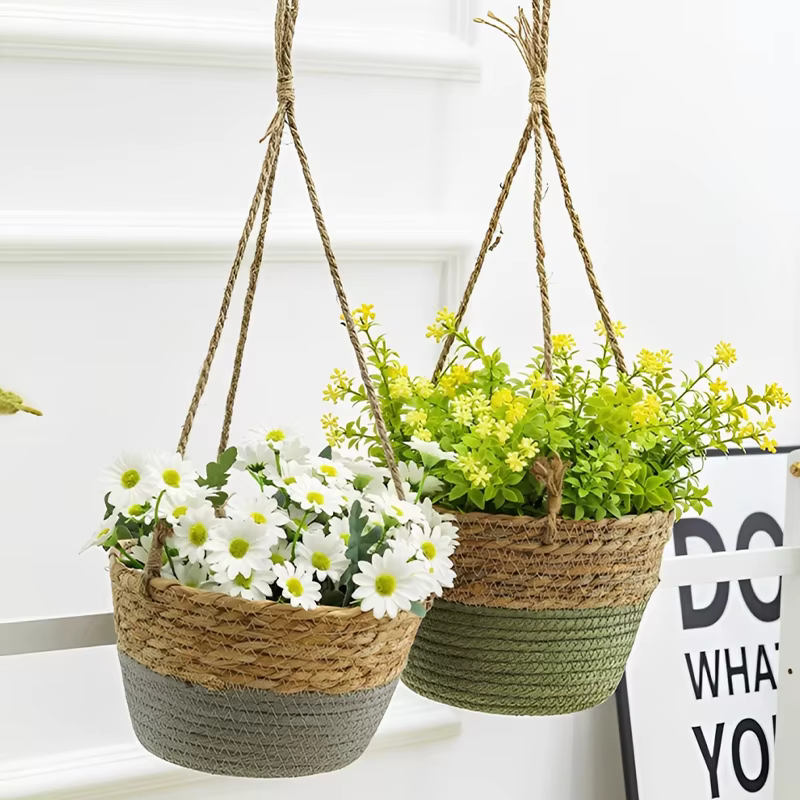Panier suspendu en paille