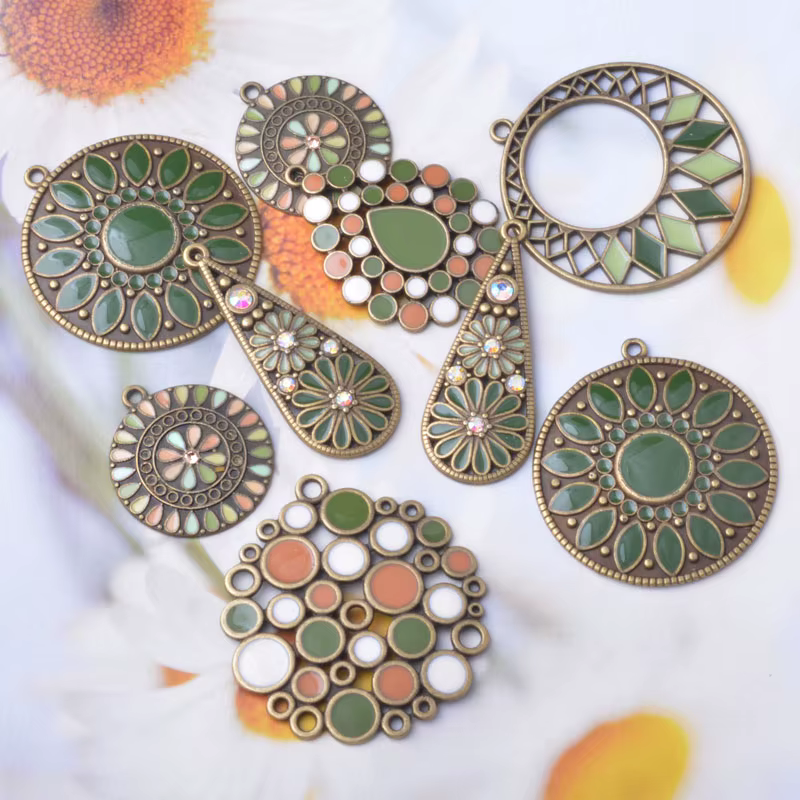Ensemble de pendentifs bohème vert olive