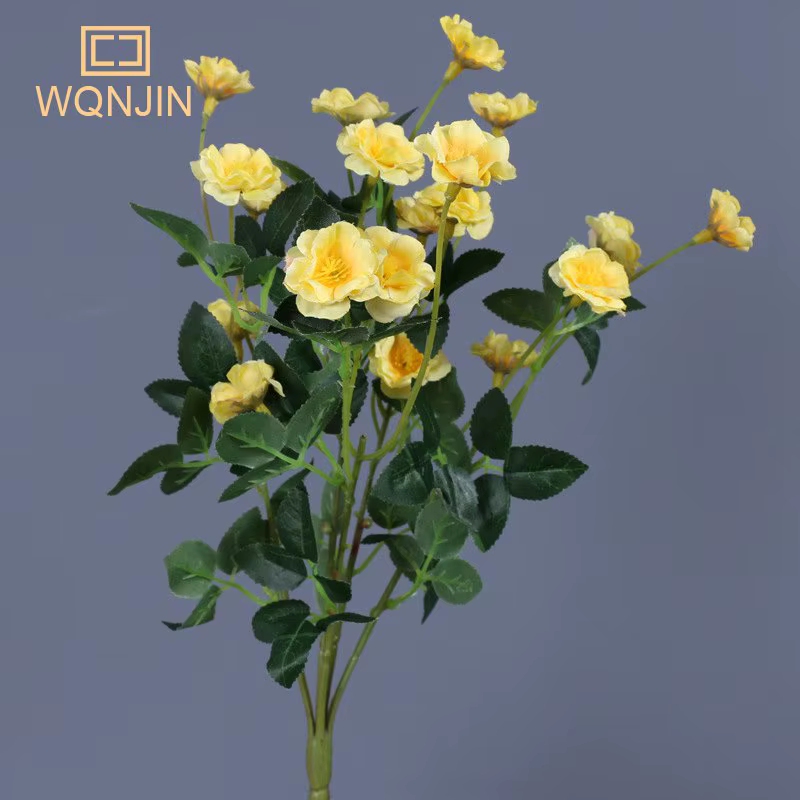 Petites Roses artificielles