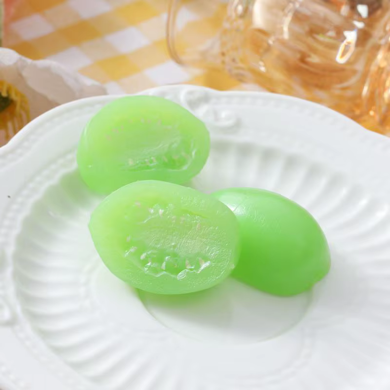 Tomates cerises artificielles en PVC