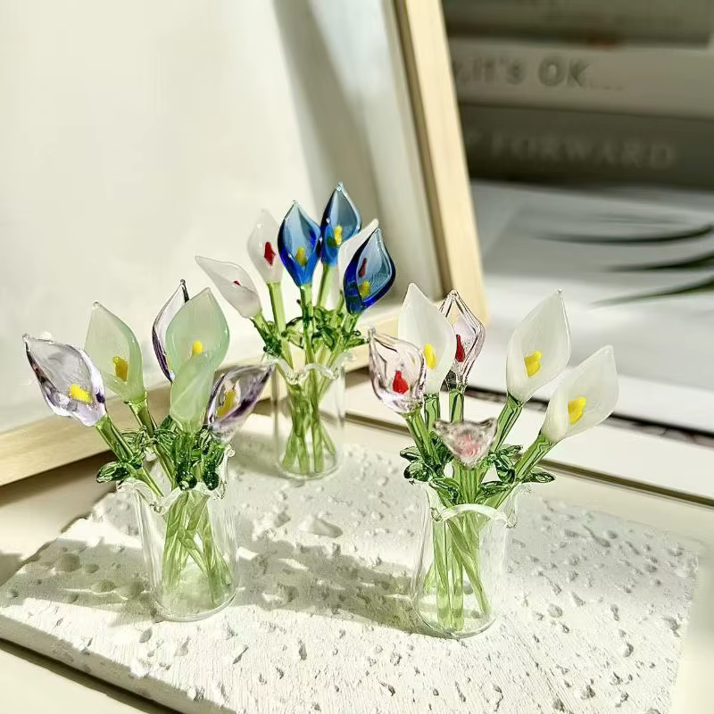 Callalily en verre artisanal avec tige
