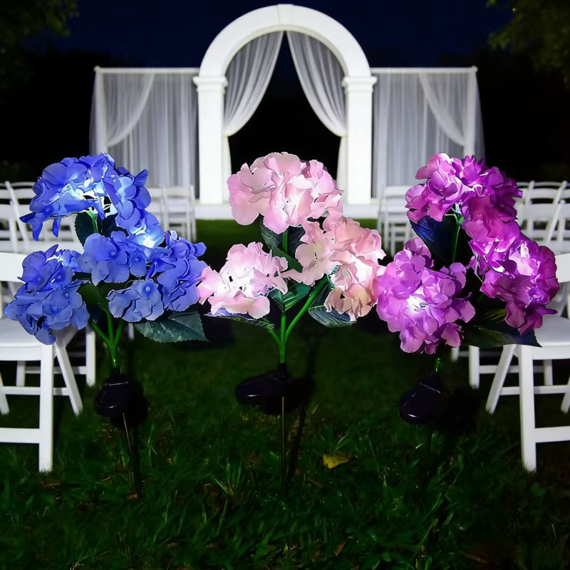 Lampe solaire de jardin à 3 têtes d'hortensias