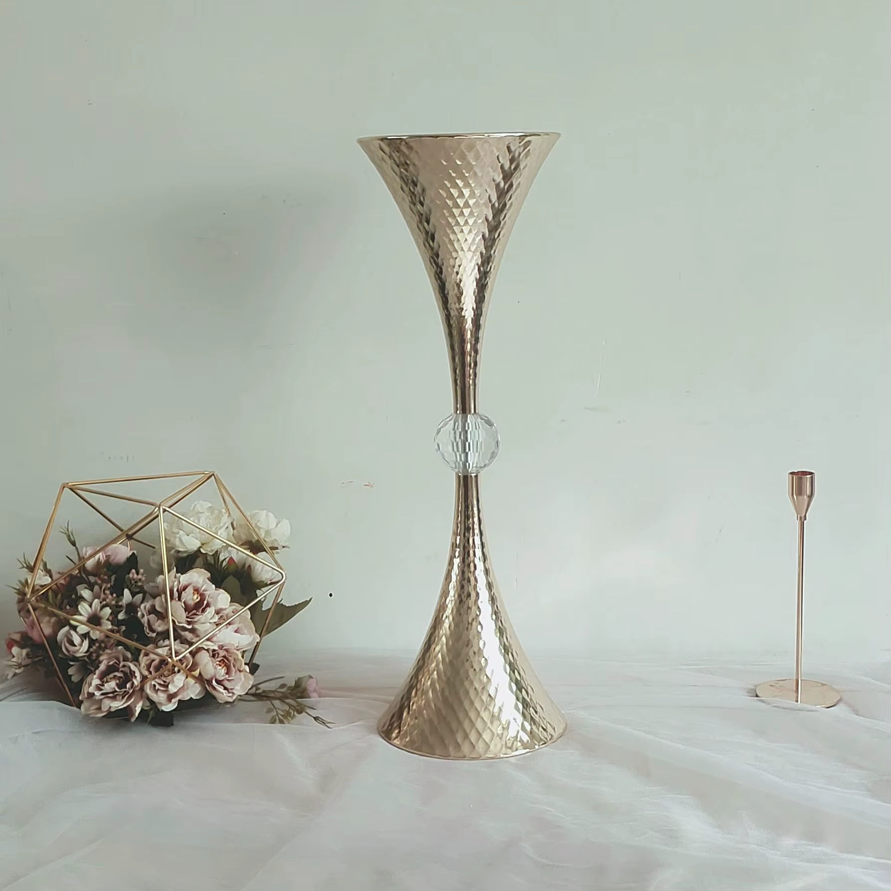 Vase doré en forme de trompette, centre de Table de mariage en cristal, pour événement, route, Vases à fleurs délicats pour la décoration de la maison